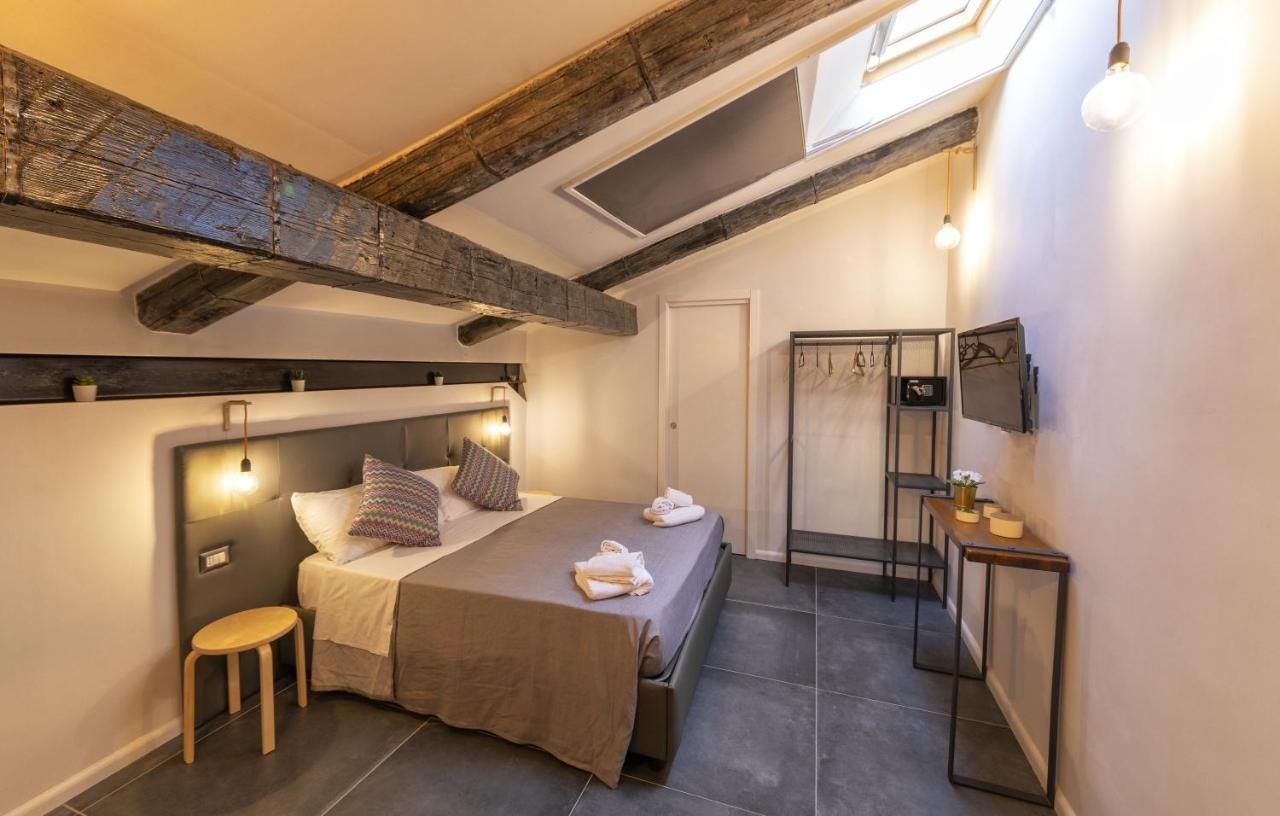 Be Italian Flat Duomo 319 Bed and Breakfast Napoli Eksteriør billede