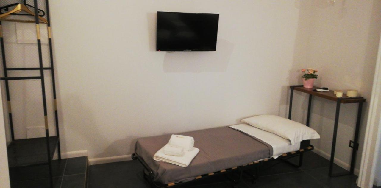 Be Italian Flat Duomo 319 Bed and Breakfast Napoli Eksteriør billede