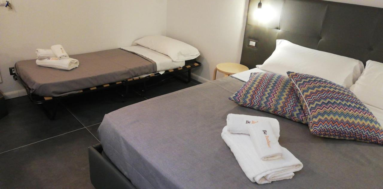 Be Italian Flat Duomo 319 Bed and Breakfast Napoli Eksteriør billede